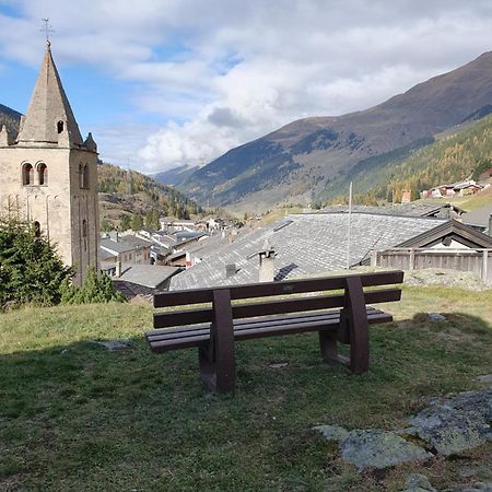 Bourg-Saint-Pierre : Le Cachet D'Antan Apartment ภายนอก รูปภาพ