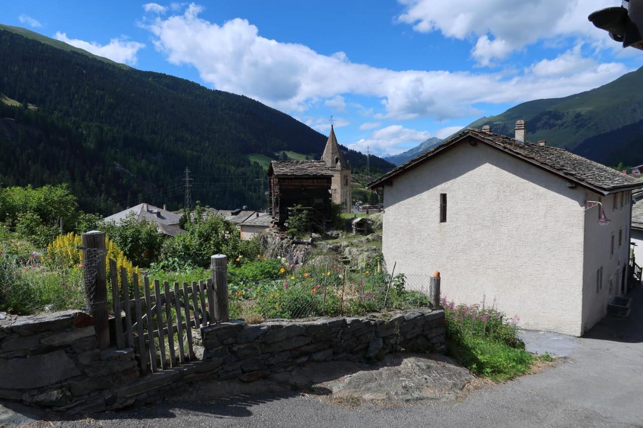 Bourg-Saint-Pierre : Le Cachet D'Antan Apartment ภายนอก รูปภาพ