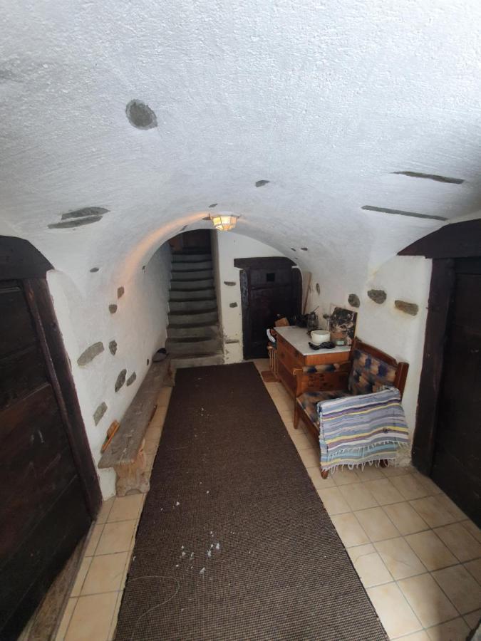 Bourg-Saint-Pierre : Le Cachet D'Antan Apartment ภายนอก รูปภาพ