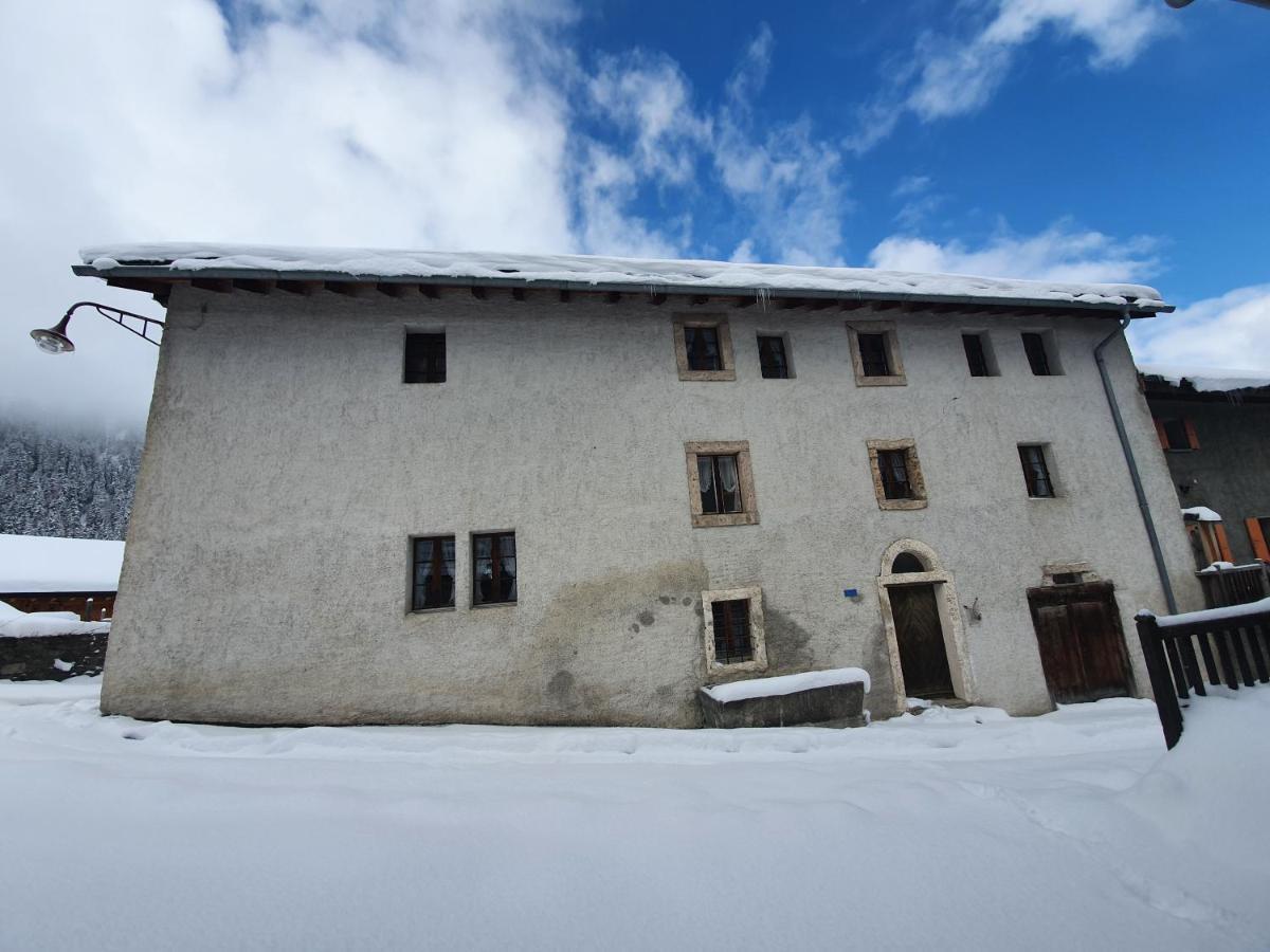 Bourg-Saint-Pierre : Le Cachet D'Antan Apartment ภายนอก รูปภาพ