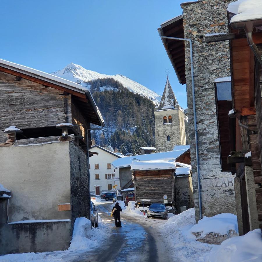 Bourg-Saint-Pierre : Le Cachet D'Antan Apartment ภายนอก รูปภาพ